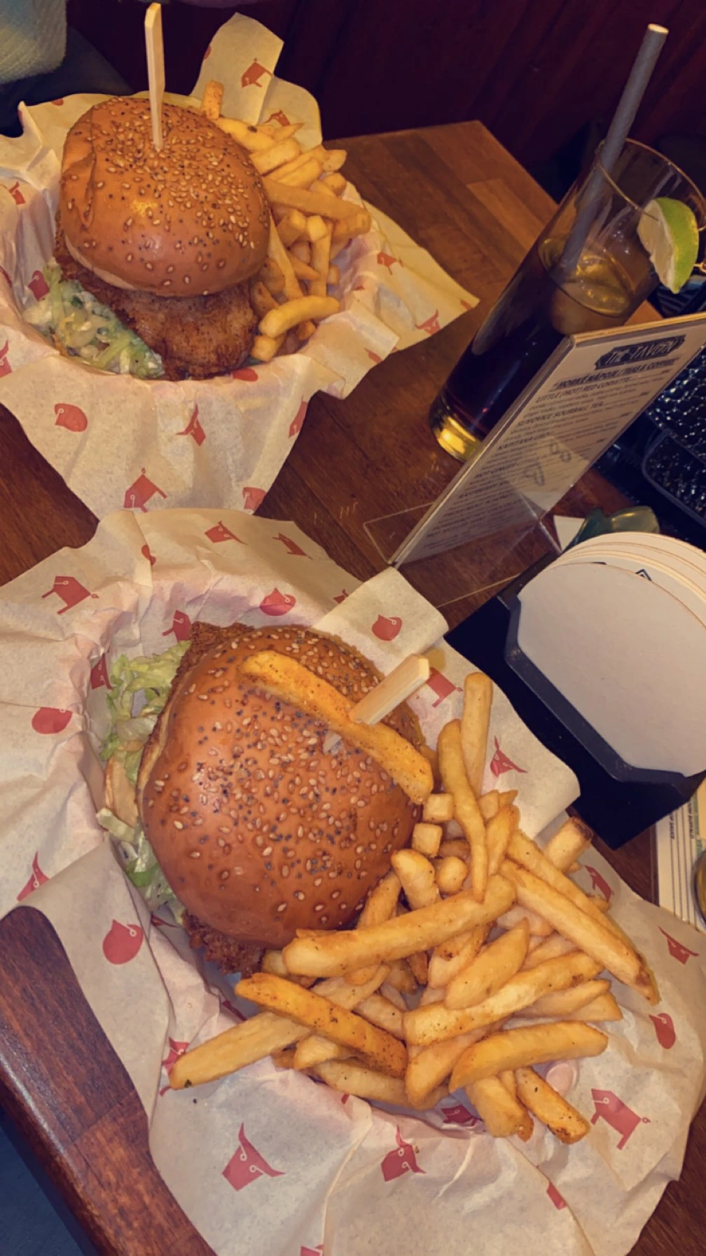 Burgers van the Tavern