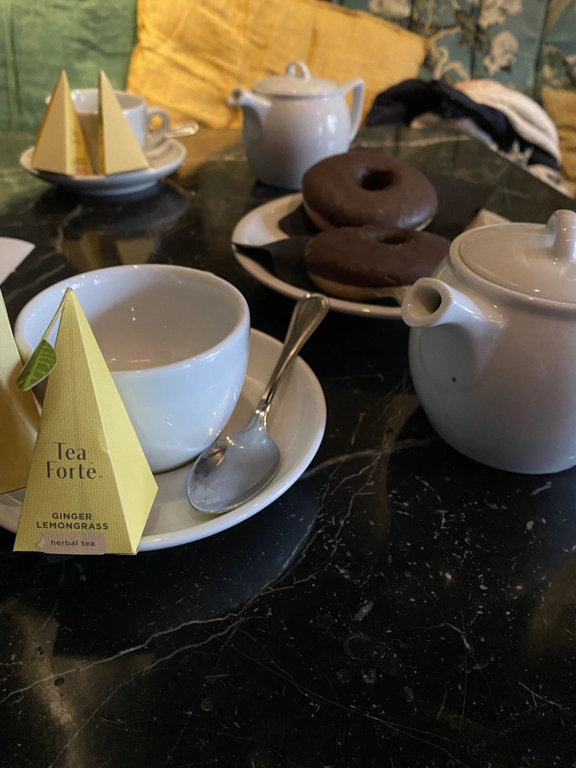 Thee drinken dichtbij Arco della Pace