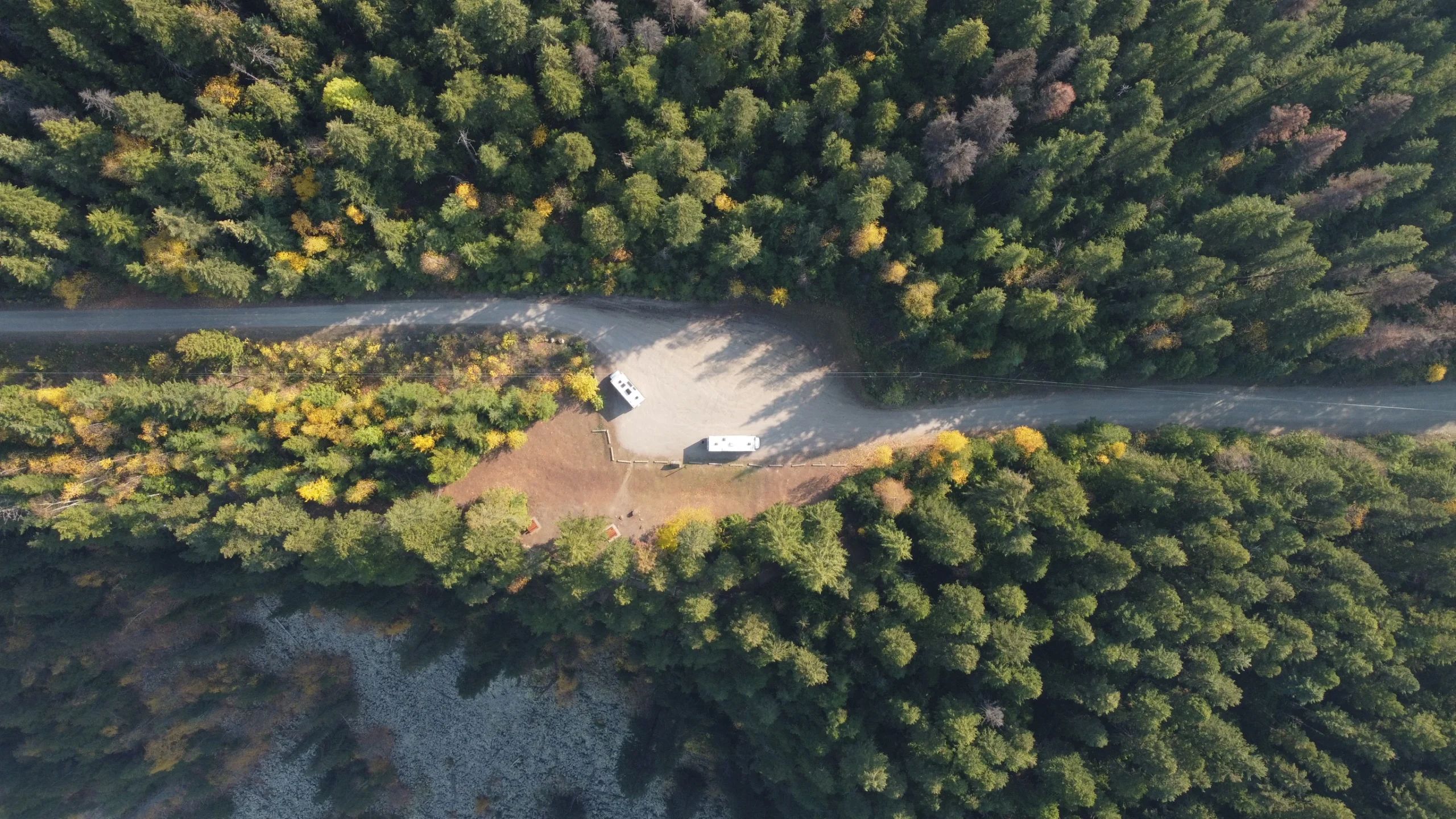 Drone boven Wells Gray Provincial Park