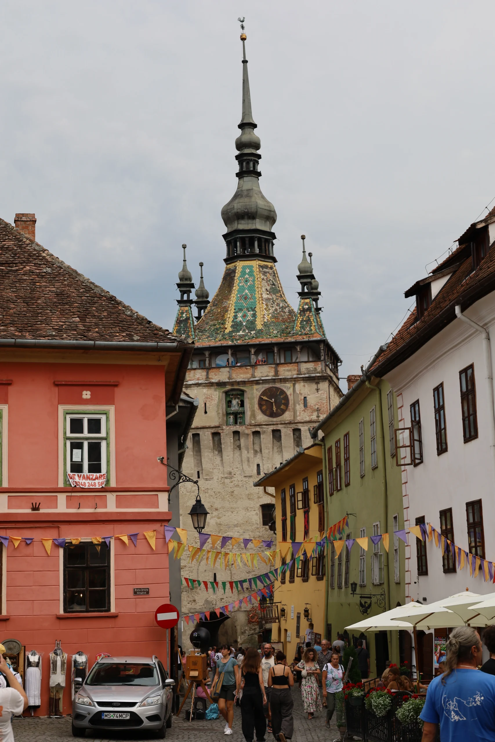 kloktoren in sighisoara in roemenie